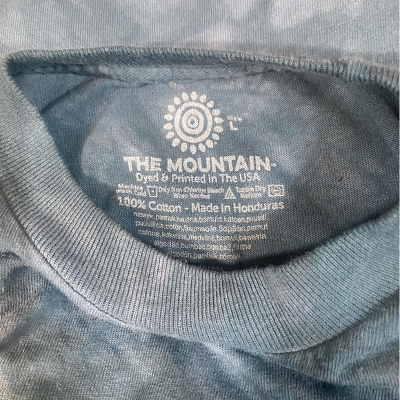 The Mountain Blue Women's Dog Graphic Long Sleeve Shirt Size Large - Picture 3 of 3